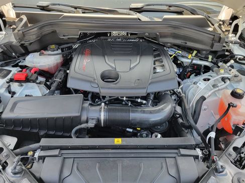 Used 2024 Alfa Romeo Stelvio Sprint RWD image 25