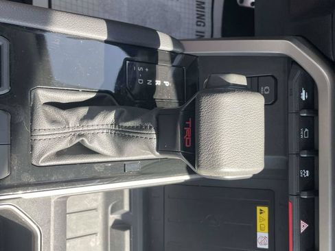 Used 2022 Toyota Tundra Limited w/ TRD Off-Road Package AWD/4WD image 17