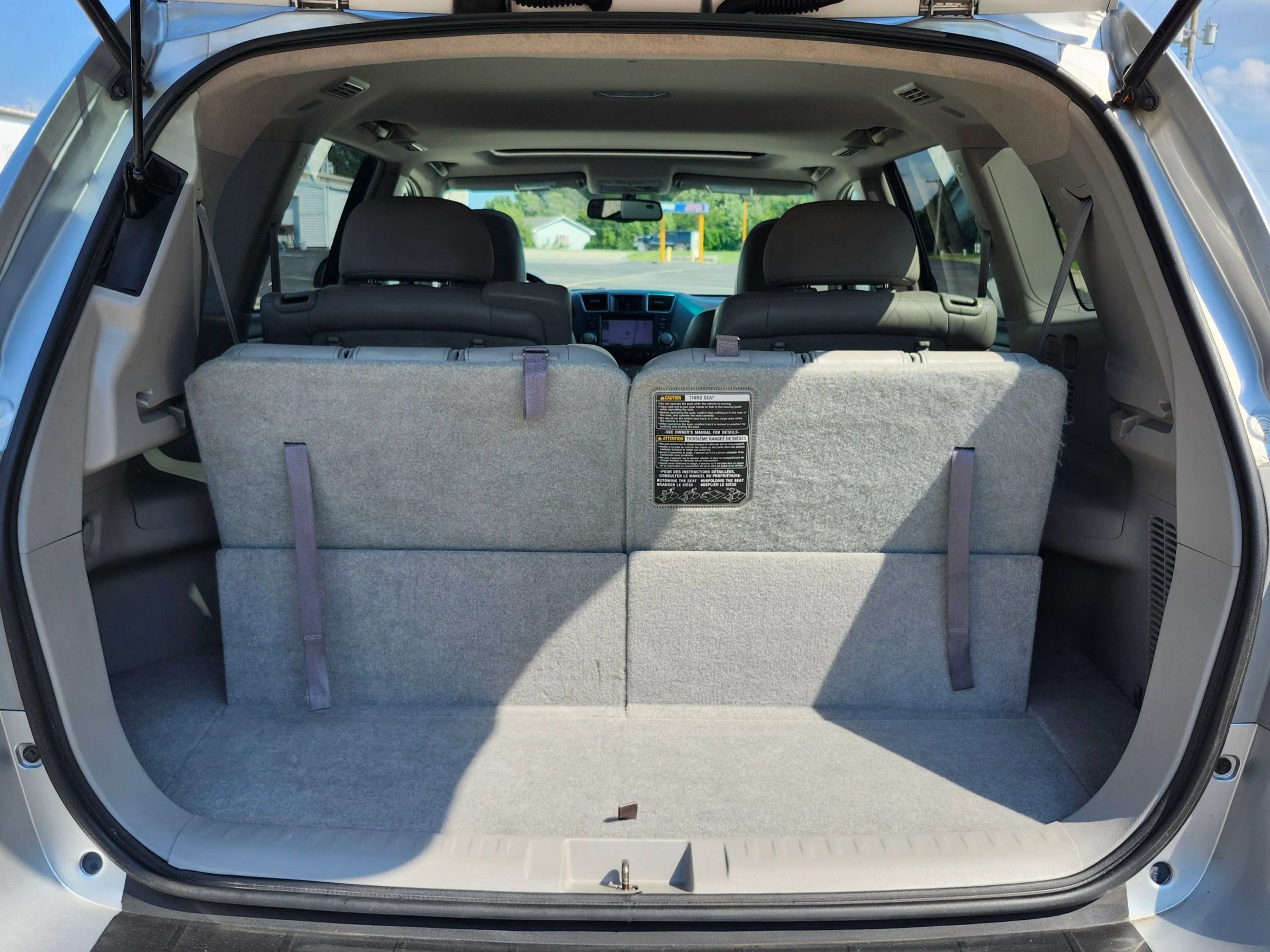 Used 2012 Toyota Highlander Limited w/ Tow Pkg FWD image 19