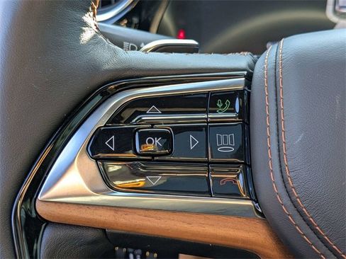 Used 2025 Jeep Grand Cherokee L Summit image 26