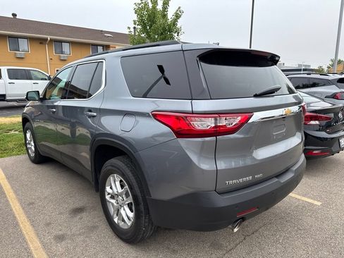 Used 2020 Chevrolet Traverse LT w/ Driver Confidence II Package AWD/4WD image 5