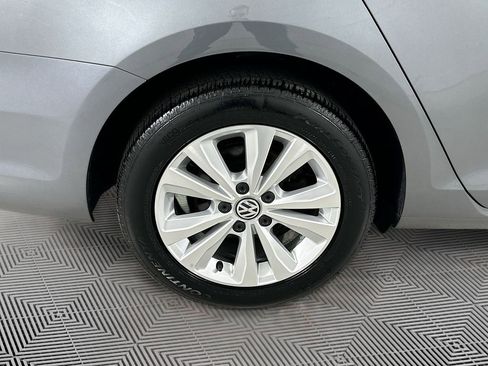 Used 2018 Volkswagen Golf S AWD/4WD image 30