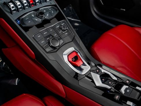 Used 2017 Lamborghini Huracan LP 610-4 image 35