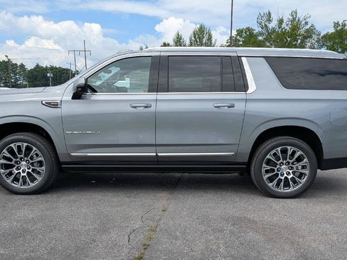 New 2026 GMC Yukon XL Denali w/ Denali Reserve Package AWD/4WD image 6