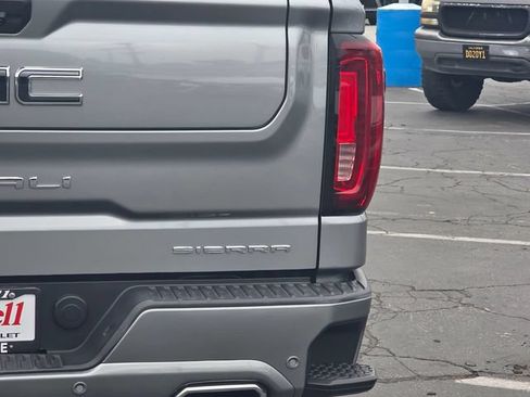 Used 2023 GMC Sierra 1500 Denali Ultimate AWD/4WD image 8