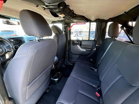 Used 2018 Jeep Wrangler Unlimited Sport S image 16