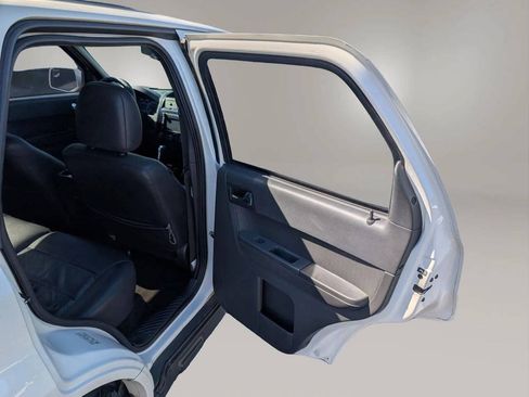 Used 2012 Ford Escape Limited FWD image 13