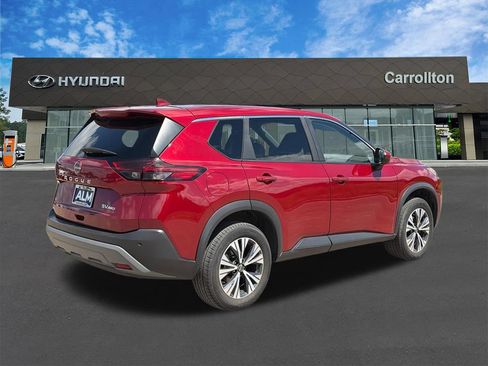 Used 2023 Nissan Rogue SV AWD/4WD image 5