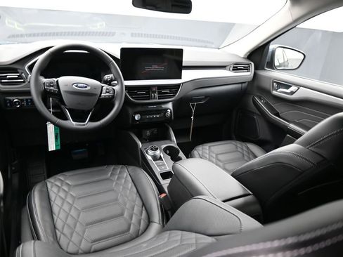 New 2024 Ford Escape PHEV w/ PHEV Premium Package image 10