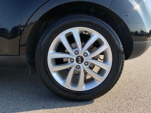 Used 2019 Kia Soul + FWD image 31