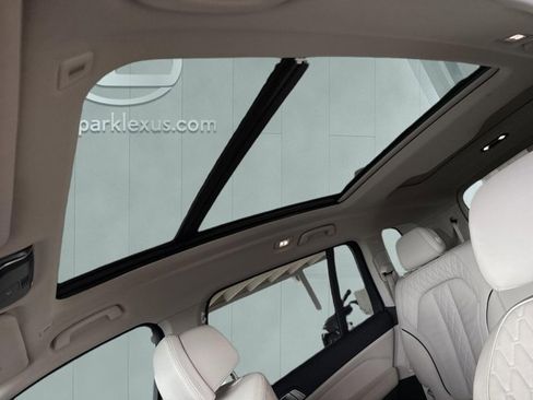 Used 2020 BMW X7 xDrive40i w/ Parking Assistance Package AWD/4WD image 19