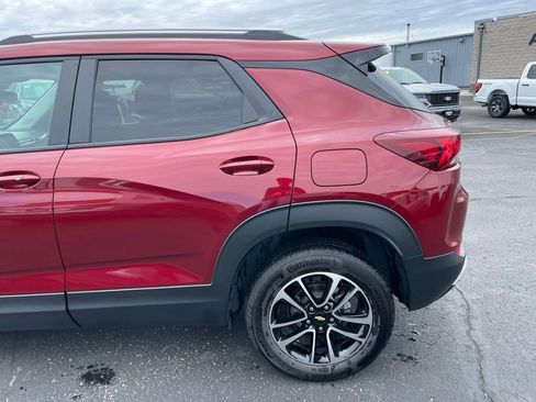 Used 2025 Chevrolet TrailBlazer LT AWD/4WD image 27