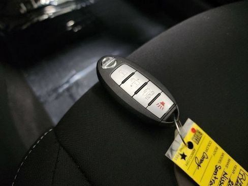 Used 2023 Nissan Sentra SV FWD image 31