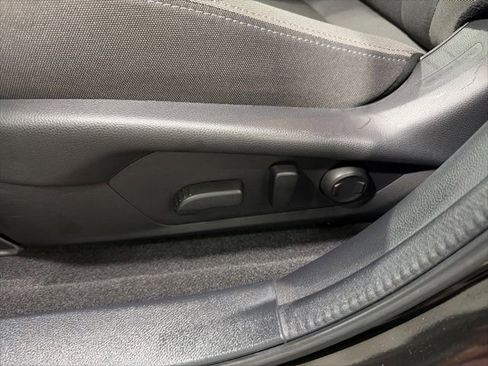 Used 2026 Subaru Crosstrek 2.0i Premium AWD/4WD image 12