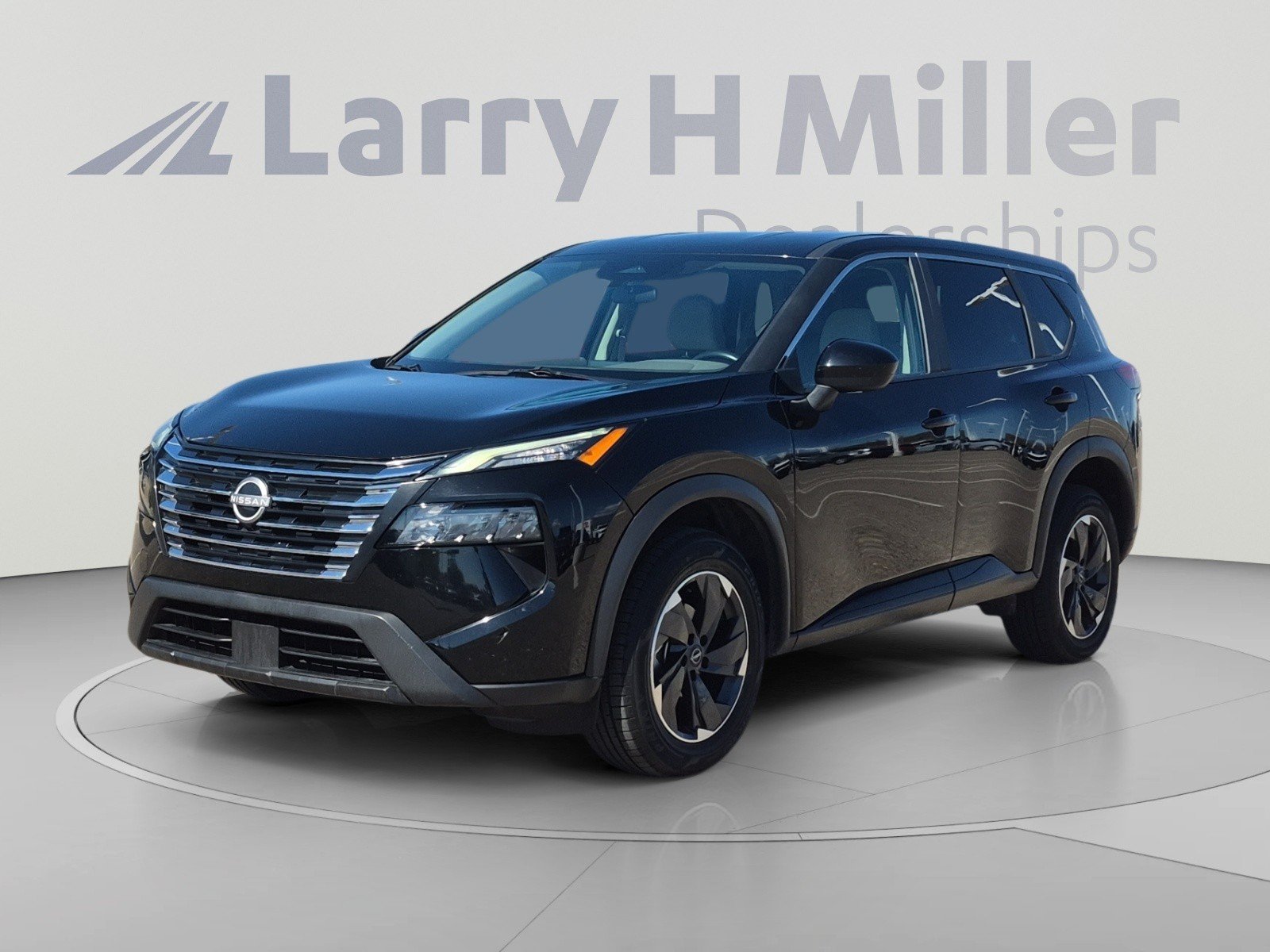 Used 2025 Nissan Rogue SV AWD/4WD image 1