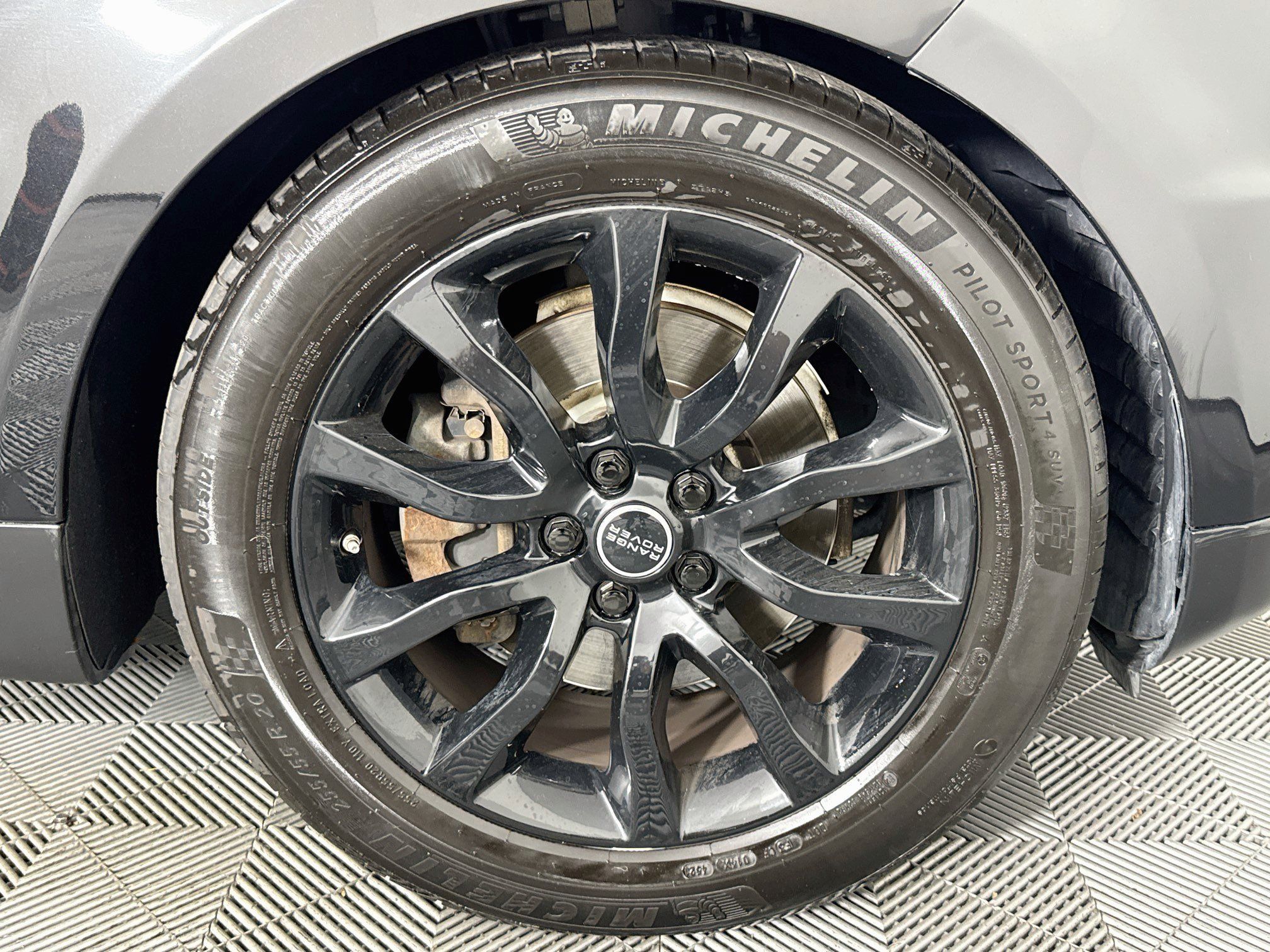 Used 2017 Land Rover Range Rover Sport HSE AWD/4WD image 30