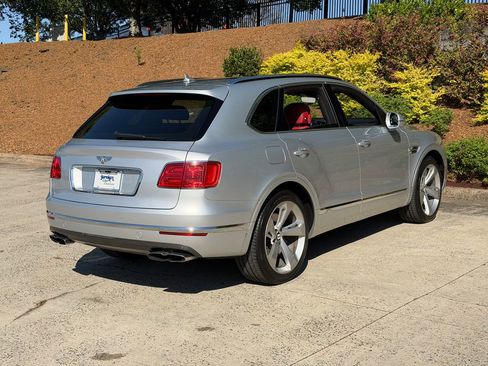 Used 2019 Bentley Bentayga AWD/4WD image 7