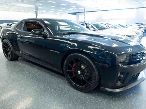 Used 2011 Chevrolet Camaro SS w/ RS Package RWD image 4