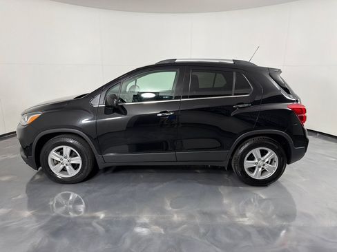 Used 2018 Chevrolet Trax LT w/ LT Convenience Package FWD image 8
