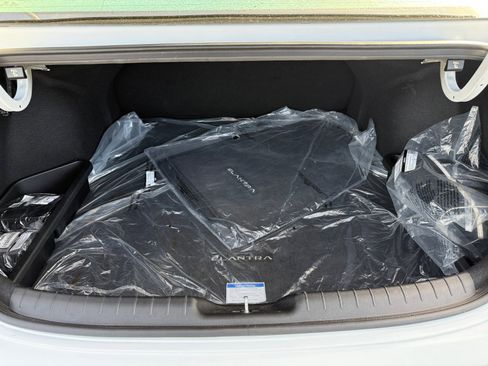 Certified 2025 Hyundai Elantra Sport w/ Cargo Package image 17