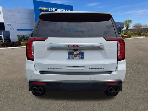 Used 2022 GMC Yukon XL Denali w/ Advanced Technology Package AWD/4WD image 25