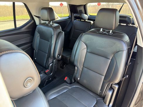 Used 2021 Chevrolet Traverse Premier w/ Redline Edition AWD/4WD image 39