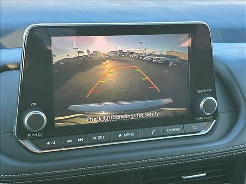 Used 2025 Nissan Rogue SV w/ SV Premium Package FWD image 24