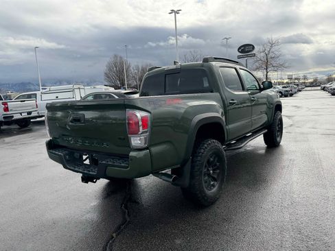 Used 2022 Toyota Tacoma TRD Off-Road image 7