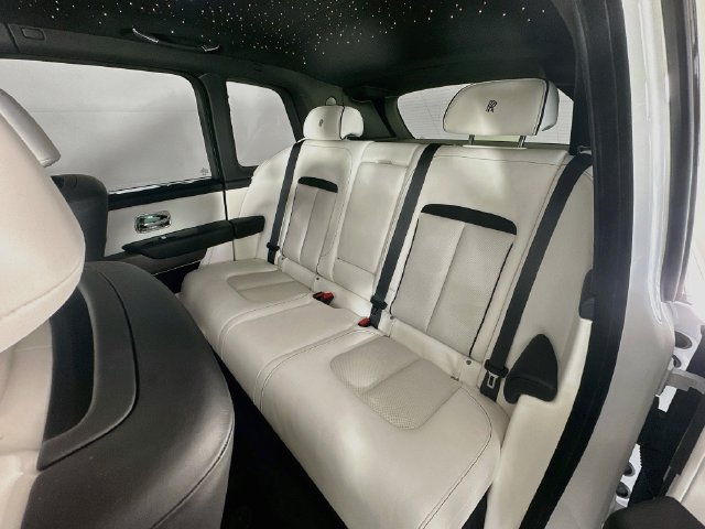 Used 2024 Rolls-Royce Cullinan AWD/4WD image 24