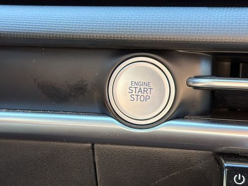 Used 2025 Hyundai Santa Cruz SE image 20