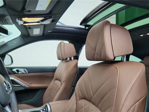 Used 2025 BMW X6 M60i image 32