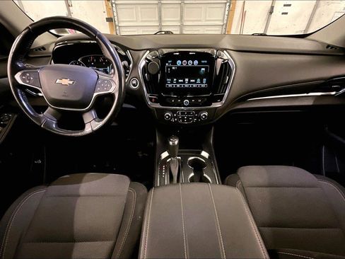 Used 2019 Chevrolet Traverse LT image 14