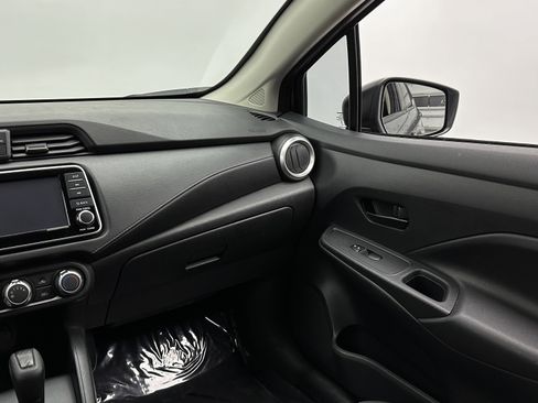 Used 2023 Nissan Versa S w/ Trunk Package image 25