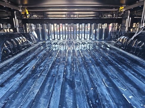 Used 2021 Chevrolet Silverado 1500 LT w/ Z71 Off-Road Package image 31