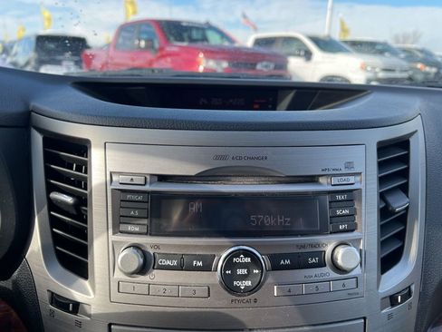 Used 2010 Subaru Outback 2.5i Limited image 20