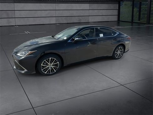 New 2025 Lexus ES 350 w/ Premium Package image 4