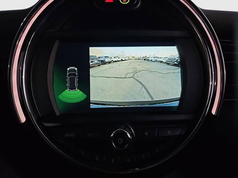 Used 2021 MINI Cooper 4-Door Hardtop image 13