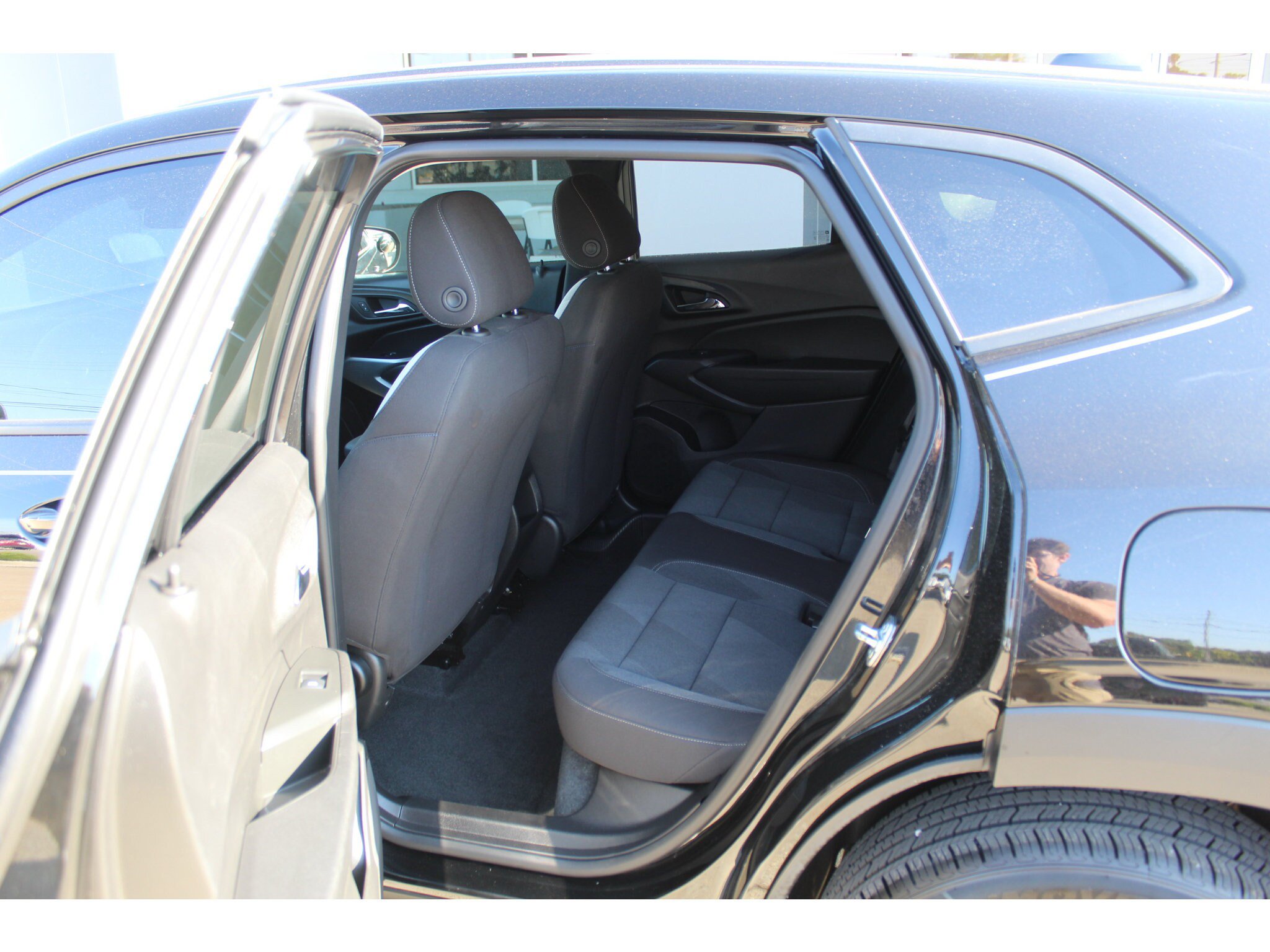 Used 2025 Chevrolet Trax LS FWD image 14