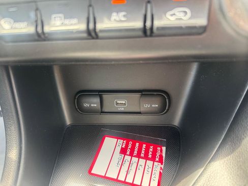 Used 2021 Kia Sportage LX FWD image 33