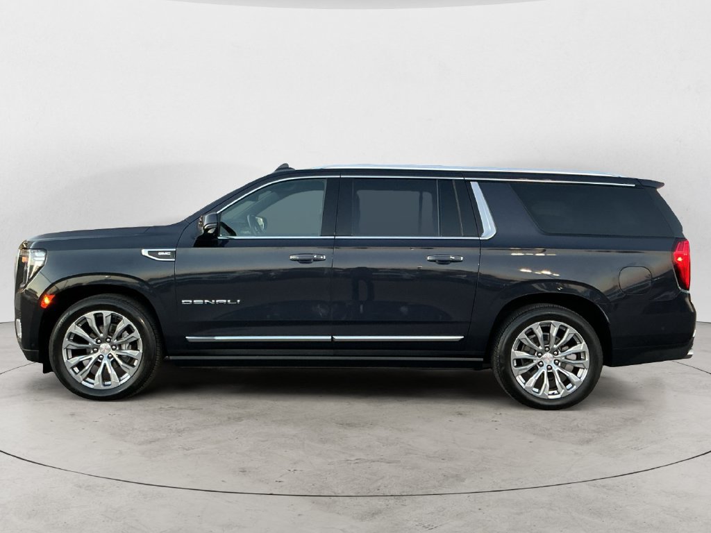 Certified 2024 GMC Yukon XL Denali w/ Advanced Technology Package AWD/4WD image 12