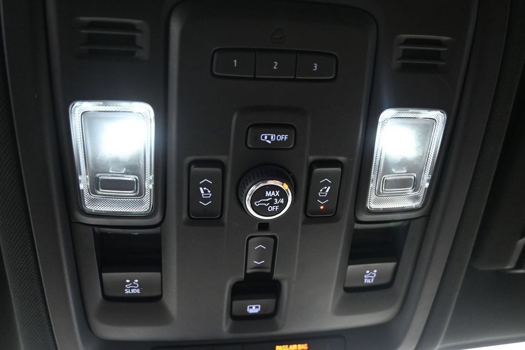 Used 2021 Chevrolet Suburban High Country AWD/4WD image 22