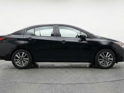 Used 2025 Nissan Versa SV image 11