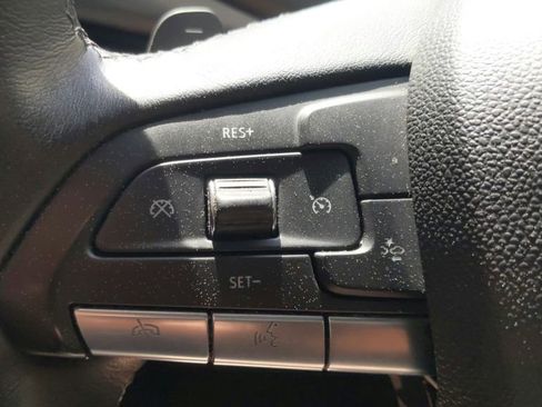 Used 2023 Cadillac XT4 Premium Luxury image 21