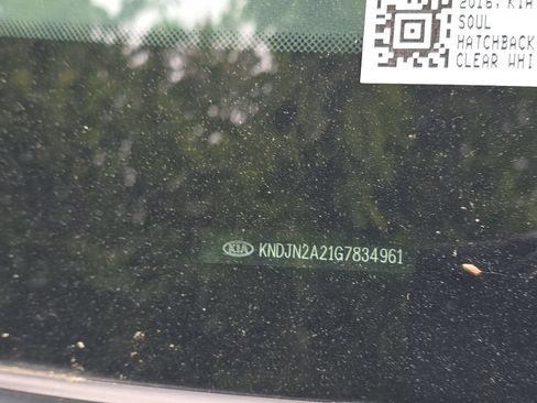 Used 2016 Kia Soul FWD image 3
