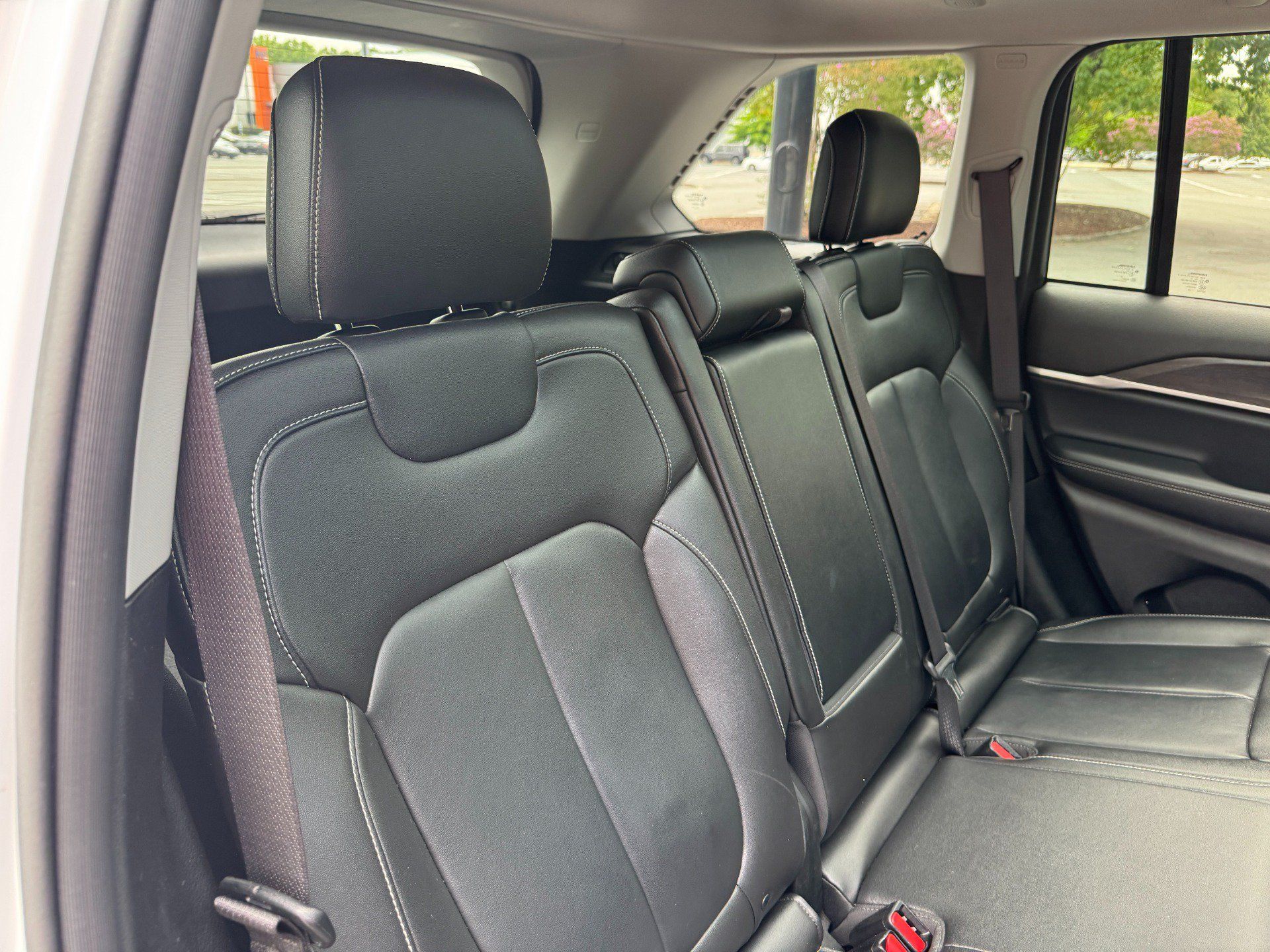 Used 2022 Jeep Grand Cherokee Limited AWD/4WD image 71
