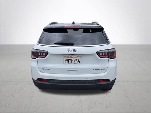 Used 2025 Jeep Compass Limited AWD/4WD image 5
