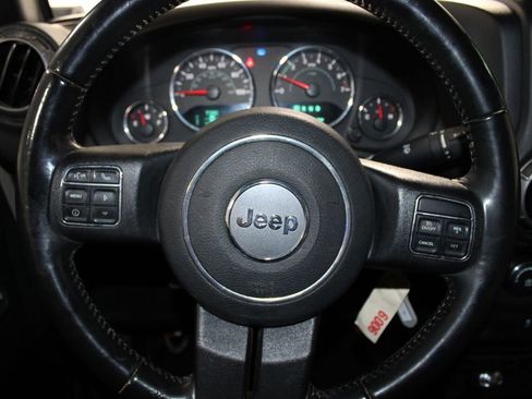 Used 2018 Jeep Wrangler Unlimited Sport S AWD/4WD image 30