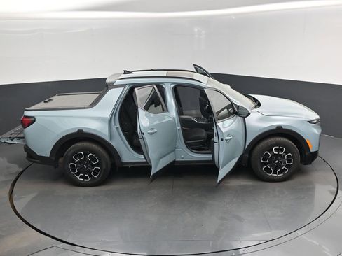 Used 2023 Hyundai Santa Cruz SEL Premium image 18