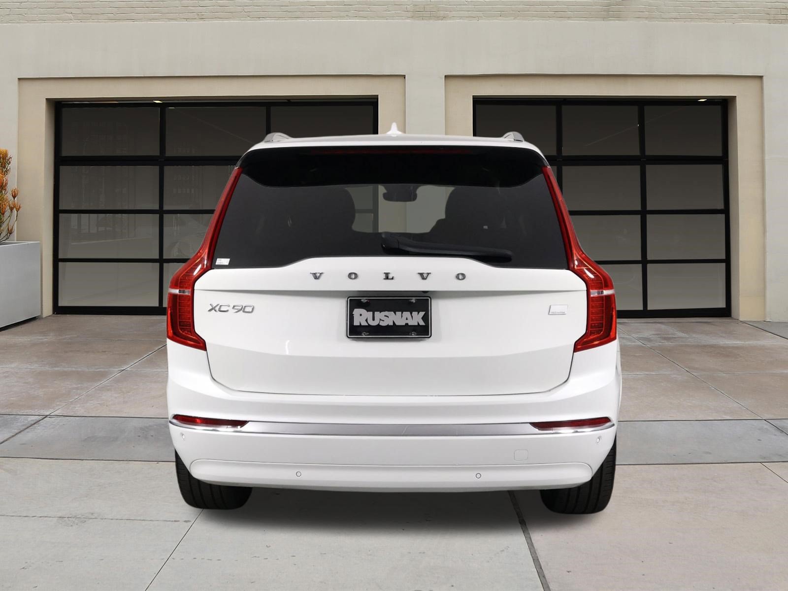 Certified 2023 Volvo XC90 T8 Ultimate AWD/4WD image 5