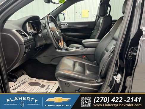 Used 2019 Jeep Grand Cherokee Limited AWD/4WD image 9